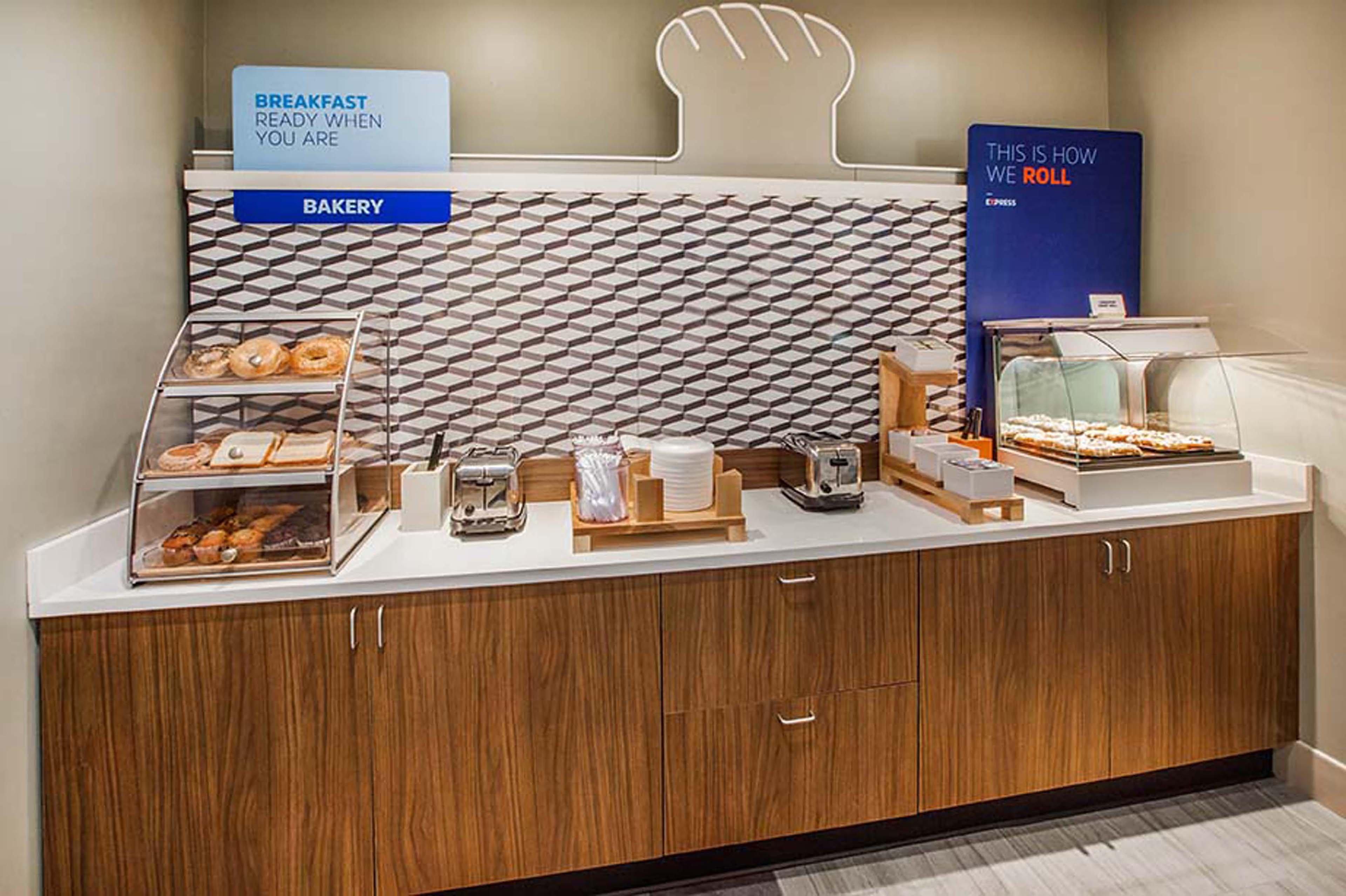 Holiday Inn Express Hotel And Suites Elk City By Ihg Bagian luar foto