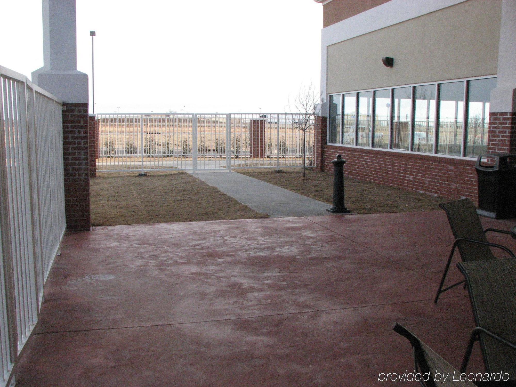 Holiday Inn Express Hotel And Suites Elk City By Ihg Bagian luar foto